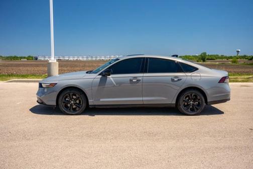 Urban Gray Pearl 2025 Honda Accord SE