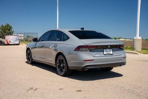 Urban Gray Pearl 2025 Honda Accord SE
