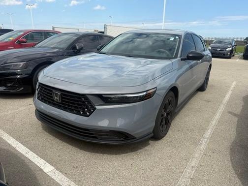 Urban Gray Pearl 2025 Honda Accord SE