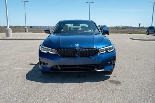 2019 BMW 330 i xDrive