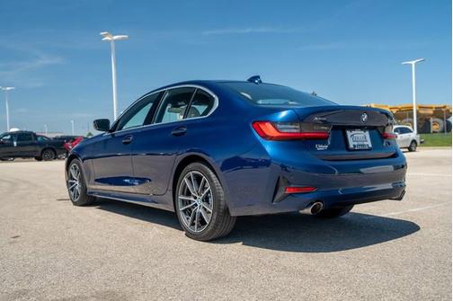 2019 BMW 330 i xDrive