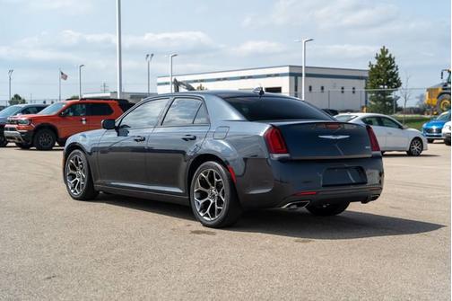 2018 Chrysler 300 Touring