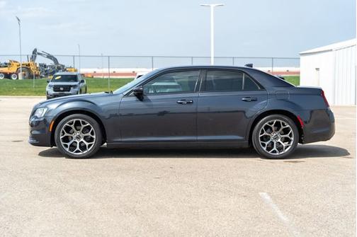2018 Chrysler 300 Touring