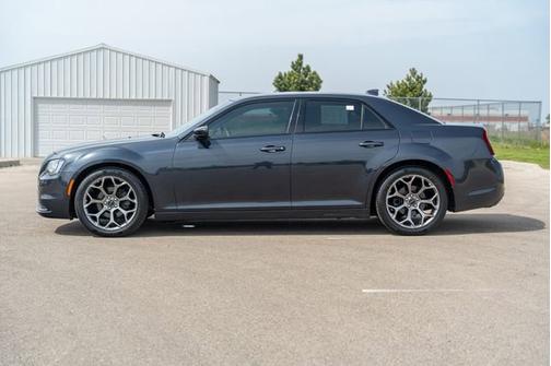 2018 Chrysler 300 Touring