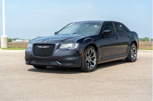 2018 Chrysler 300 Touring