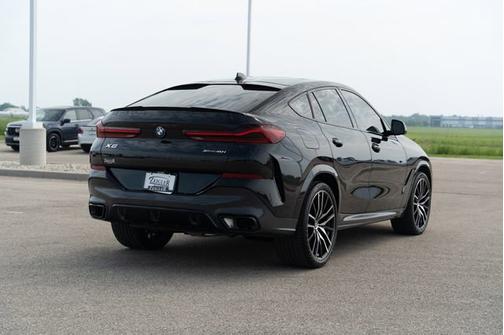 2023 BMW X6 xDrive40i