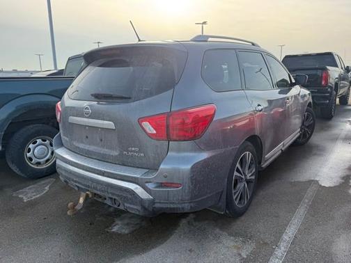 2017 Nissan Pathfinder Platinum