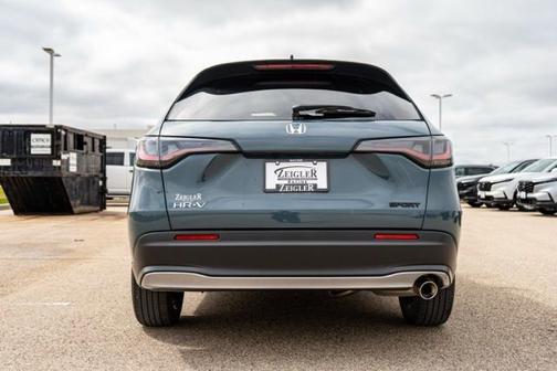 Nordic Forest Pearl 2024 Honda HR-V Sport