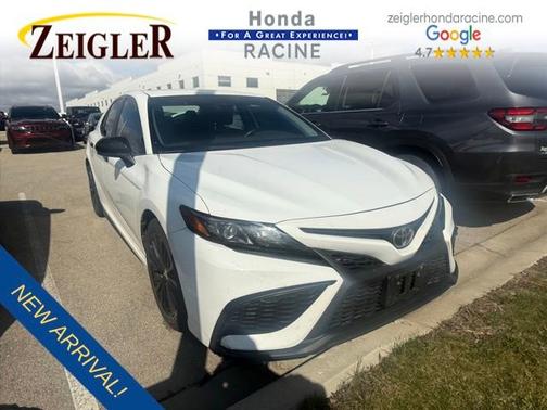 Super White 2021 Toyota Camry SE