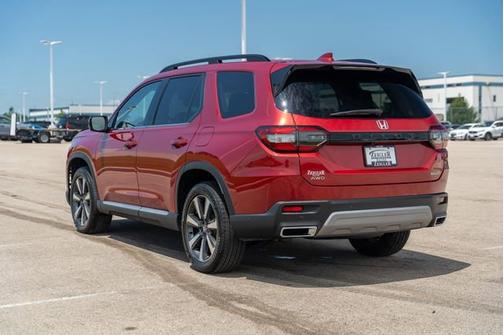 2025 Honda Pilot Touring
