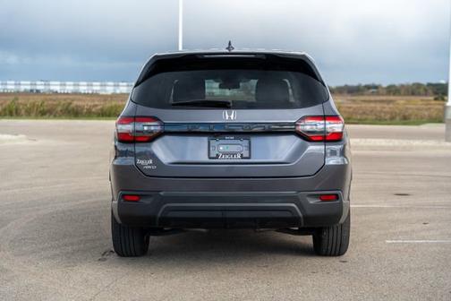 2023 Honda Pilot LX