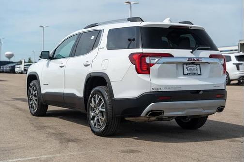 2022 GMC Acadia SLE