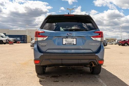 Horizon Blue Pearl 2019 Subaru Forester Limited