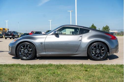 2017 Nissan 370Z Base