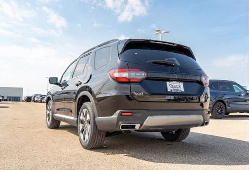 CRYSTAL BLACK 2026 Honda Pilot EX-L
