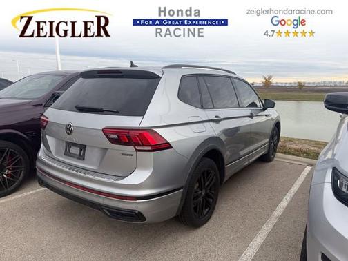 2022 Volkswagen Tiguan SE R-Line Black