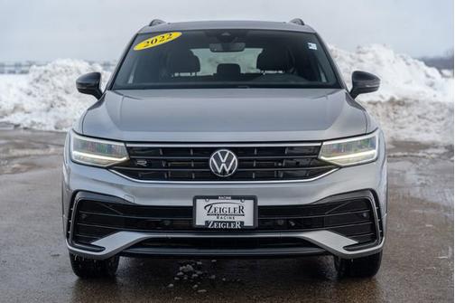 2022 Volkswagen Tiguan SE R-Line Black