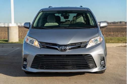 2018 Toyota Sienna L