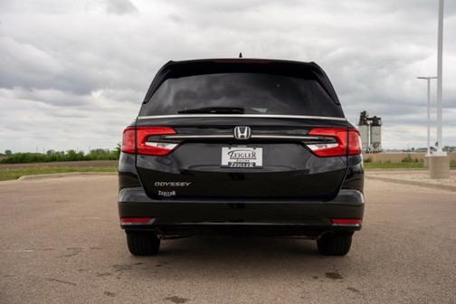 Crystal Black Pearl 2024 Honda Odyssey EX-L