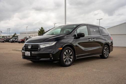 Crystal Black Pearl 2024 Honda Odyssey EX-L