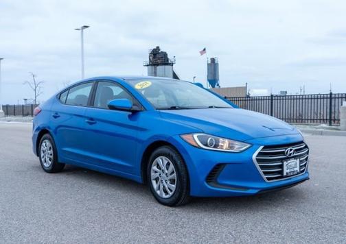 2018 Hyundai ELANTRA SE