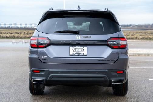 2025 Honda Pilot Black Edition