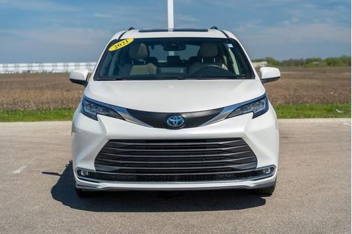 2021 Toyota Sienna XLE