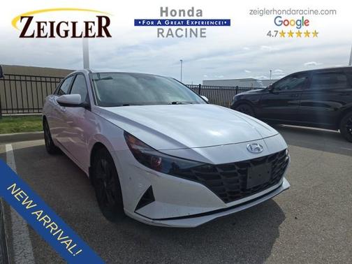 2022 Hyundai ELANTRA SEL