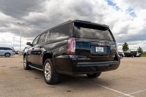 Onyx Black 2017 GMC Yukon XL SLE