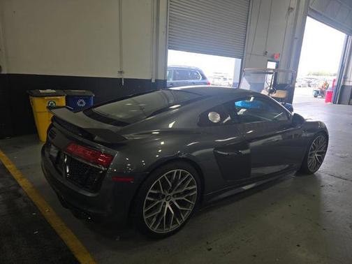 2018 Audi R8 V10 plus