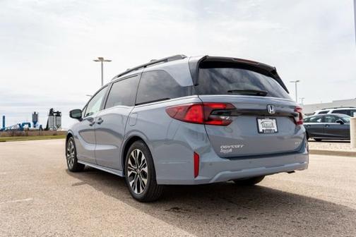 Sonic Gray Pearl 2026 Honda Odyssey Elite