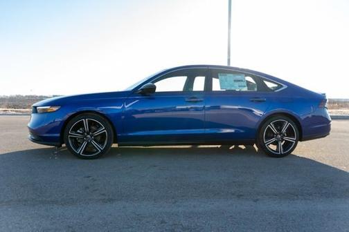 Still Night Pearl 2024 Honda Accord Hybrid Sport