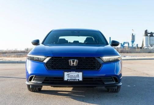 Still Night Pearl 2024 Honda Accord Hybrid Sport