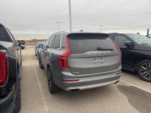 2020 Volvo XC90 T5 Momentum