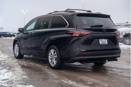 2022 Toyota Sienna XLE