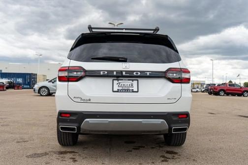 Platinum White Pearl 2026 Honda Pilot Elite