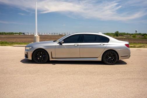 Donington Gray Metallic 2022 BMW 740 740i