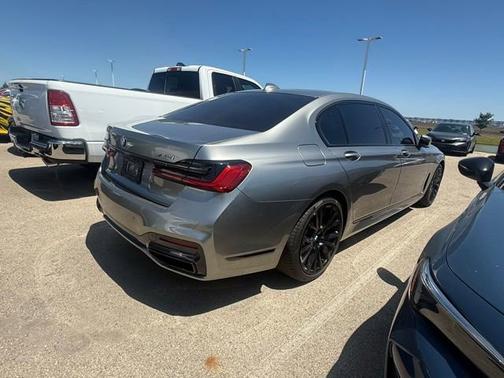 Donington Gray Metallic 2022 BMW 740 740i