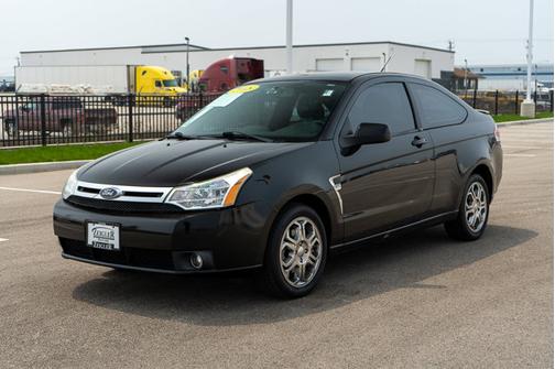 Photo 2 of 28 of 2008 Ford Focus