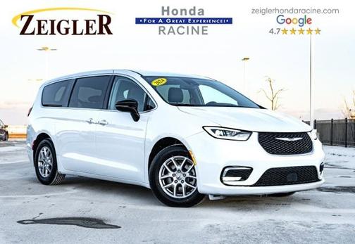 Bright White Clearcoat 2024 Chrysler Pacifica Touring L