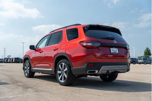 2025 Honda Pilot Touring