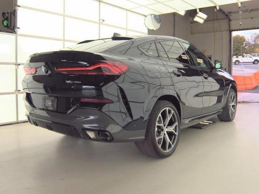 2023 BMW X6 xDrive40i