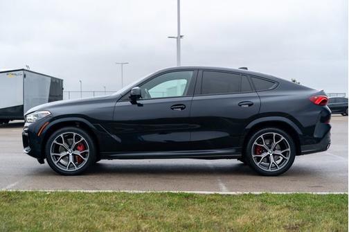 2023 BMW X6 xDrive40i