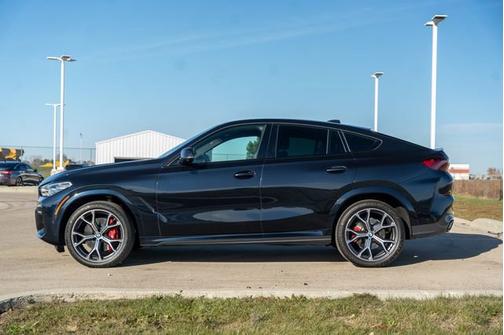 2023 BMW X6 xDrive40i