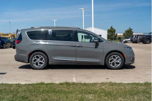 2022 Chrysler Pacifica Limited
