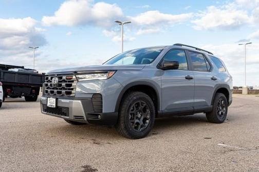 Sonic Gray Pearl 2026 Honda Pilot TrailSport