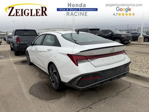 2025 Hyundai ELANTRA HEV SEL Sport