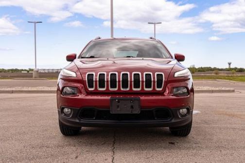 Deep Cherry Red Crystal Pearlcoat 2016 Jeep Cherokee Latitude