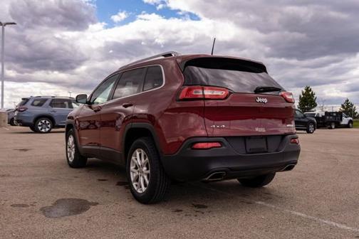 Deep Cherry Red Crystal Pearlcoat 2016 Jeep Cherokee Latitude