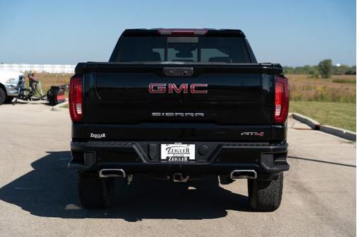 2022 GMC Sierra 1500 AT4